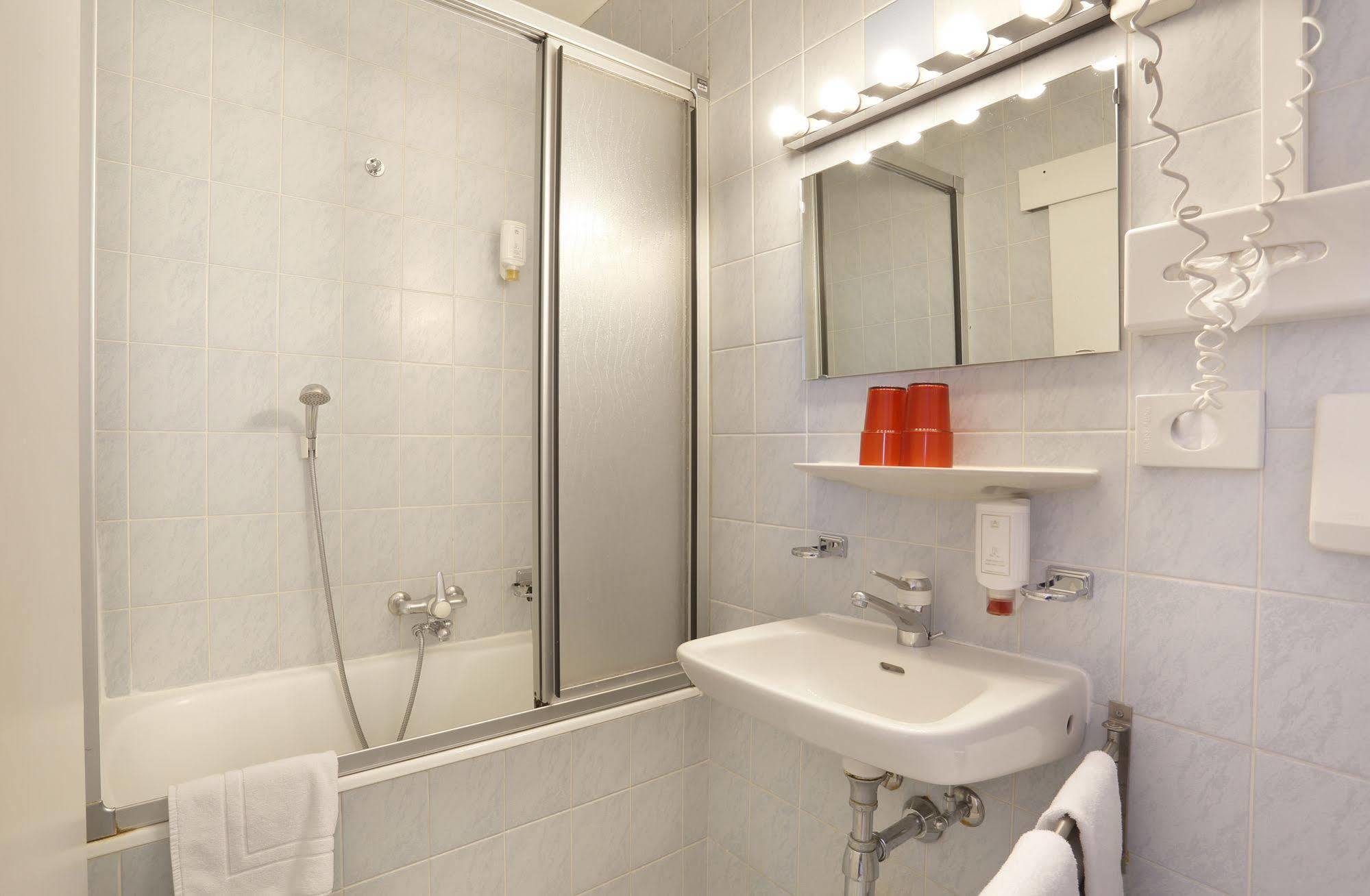 Hotel Tor Γενεύη Εξωτερικό φωτογραφία